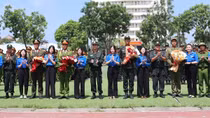 Tình cảm nồng ấm của Cảnh sát cơ động và Tuổi trẻ Thủ đô chào đón hơn 800 CBCS A80