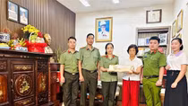 Bổ sung nhiều hiện vật quý cho Khu lưu niệm Sáu điều Bác Hồ dạy CAND