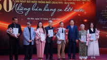 Chờ đợi các tác phẩm "sống mãi với thời gian"