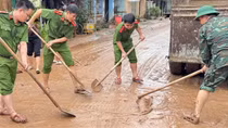 Qua cơn "đại hồng thủy", càng khẳng định vai trò tuyến đầu của lực lượng Công an nhân dân