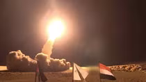 Houthi phóng tên lửa đạn đạo siêu thanh tấn công sân bay quốc tế Israel