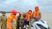 Tập trung ứng phó với diễn biến bão số 11 và khẩn trương khắc phục hậu quả bão số 10, mưa lũ sau bão