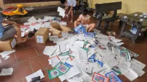 Lỗ hổng cấp phép xuất bản sách