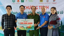 Học viện CSND và các nhà tài trợ tặng quà gần 2 tỷ đồng cho học sinh vùng lũ