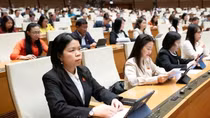 Lao động nữ sinh con thứ hai được nghỉ 7 tháng, ưu tiên mua nhà xã hội người có 2 con đẻ