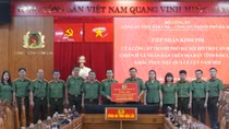 Công an TP Hà Nội trao kinh phí hỗ trợ tỉnh Đắk Lắk khắc phục hậu quả mưa lũ