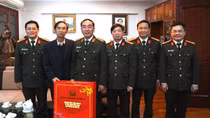 Thứ trưởng Trần Quốc Tỏ thăm, chúc Tết các đồng chí nguyên lãnh đạo Bộ Công an