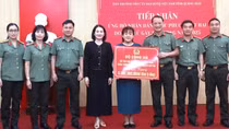 Bộ Công an trao 5 tỷ đồng hỗ trợ Quảng Ngãi khắc phục hậu quả do bão lũ