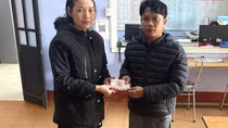 Công an phường giúp một người làm thuê tìm lại số tiền chuyển khoản nhầm