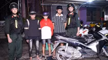 Cảnh sát cơ động tuần tra, bắt nhóm thanh thiếu niên cắt trộm dây điện