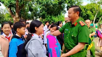 Trao 444 suất quà tặng học sinh vùng bão lũ ở Đắk Lắk
