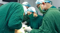Hiếm gặp: Mắc ung thư vú cùng lúc cả hai bên, chị em nên tầm soát định kỳ