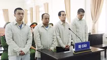 Bảo vệ rủ bạn tù gây 9 vụ trộm tại công ty