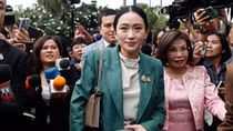 Bà Paetongtarn bị đình chỉ