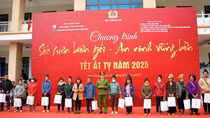 Ấm áp chương trình “Sắc xuân biên giới - An ninh vững bền” tại xã Na Tông, Điện Biên