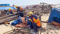 Đầu năm trên công trường dự án cảng nước sâu lớn nhất miền Trung