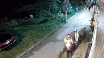 Truy bắt thanh niên giật hơn 100 tờ vé số của người khuyết tật