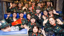 Các khối diễu binh, diễu hành Quân đội hành quân vào Nam: Lưu luyến đêm sân ga