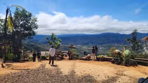 Phạt tiền, buộc chủ điểm săn view trái phép khắc phục hậu quả đất đai