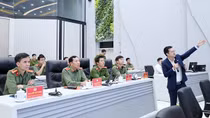 Thứ trưởng Lê Văn Tuyến kiểm tra công tác tại Trung tâm thông tin Chỉ huy Công an tỉnh Bắc Ninh