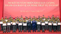 "Bản lĩnh - Mưu trí - Dũng cảm - Mắt sáng - Tai thính - Nhân văn - Vì dân"