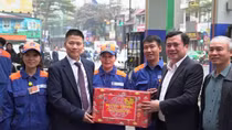 Bán xăng dầu xuyên Tết