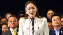 Tòa án Thái Lan đình chỉ chức vụ của Thủ tướng Paetongtarn
