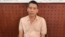 Vận động đối tượng cầm đầu đường dây tổ chức đánh bạc ra đầu thú