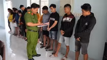 Nhóm thanh niên thuê nhà nghỉ phê ma túy tối mùng 3 Tết
