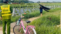 Nguy cơ mất an toàn khi người dân vô tư thả diều gần sân bay