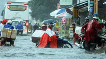 Mưa to từ Quảng Ngãi đến Đắk Lắk và Khánh Hòa, miền Bắc nắng hanh