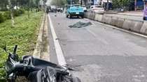 Taxi Xanh SM lưu thông ngược chiều tông nam thanh niên đi xe máy