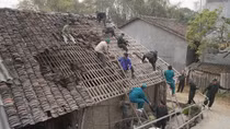 Công an Cao Bằng giúp dân xóa nhà tạm, nhà dột nát
