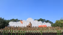 Công an TP Hà Nội báo công dâng Bác tại Khu lưu niệm Sáu điều Bác Hồ dạy Công an Nhân dân