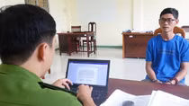 Nhân viên giao hàng tạo hiện trường giả để chiếm đoạt tiền của công ty