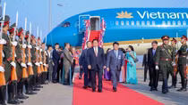 Thủ tướng Chính phủ Phạm Minh Chính tới Vientiane, bắt đầu thăm Lào