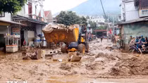 Thủ tướng chỉ đạo tập trung khắc phục hậu quả mưa lũ, lũ quét, sạt lở đất