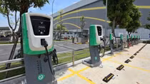 Bộ Công Thương đề xuất 2 phương án giá bán lẻ điện cho sạc xe điện