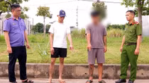 Khởi tố đối tượng dùng dao chém thương tích người tham gia giao thông