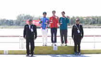 Vượt gian khó, tay chèo 19 tuổi Hồ Thị Duy mang về HCV thứ tư cho rowing Việt Nam