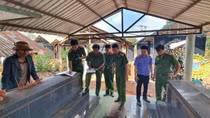 Khai quật hài cốt bào thai để điều tra vụ án hiếp dâm
