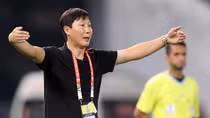 HLV Kim Sang Sik bất ngờ trở lại Việt Nam để làm gì?