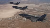 Tổng thống Trump quyết bán F-35 cho Arab Saudi
