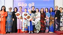 Văn chương mang gương mặt phái đẹp