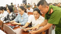 Tích cực tuyên truyền, hướng dẫn ngư dân góp ý sửa đổi Hiến pháp