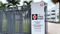Le Freeport: Pháo đài tàng hình của giới siêu giàu thế giới
