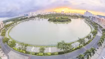 Lãng đãng bán nguyệt hồ, tản mạn chuyện văn chương
