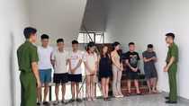 Thu giữ hơn 500 chiếc điện thoại tại chỗ ở của đối tượng nghiện ma tuý