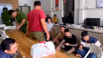 Bắt quả tang nhóm đối tượng làm sổ đỏ giả bán 2 lô đất lấy 8 tỷ đồng