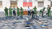 Bạc Liêu tiêu hủy trên 1.300 vũ khí, công cụ hỗ trợ các loại